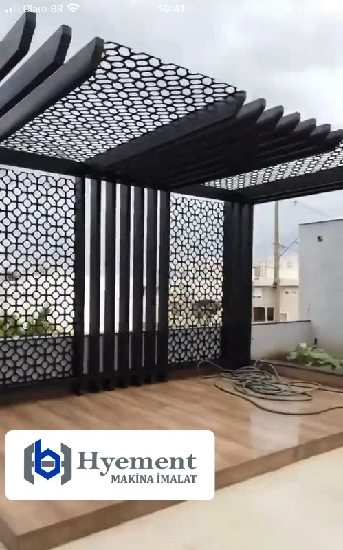 أشكال معدنية بالليزر