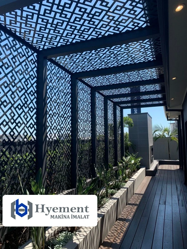 قص المعادن بالليزر