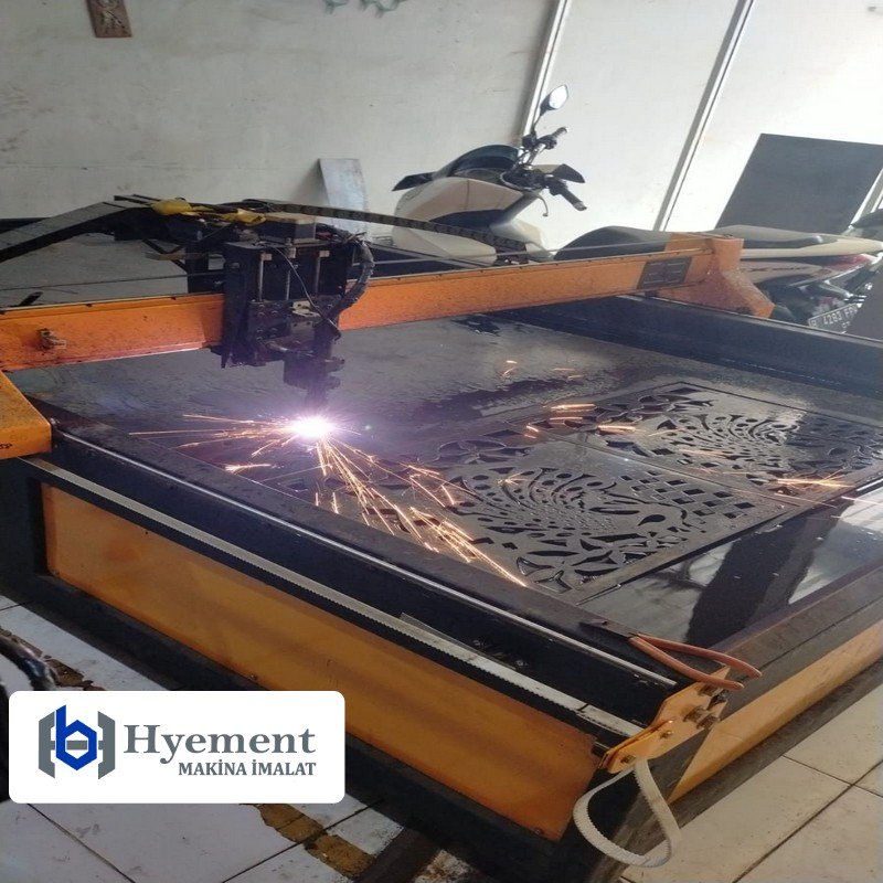 طريقة قص المعادن بالبلازما