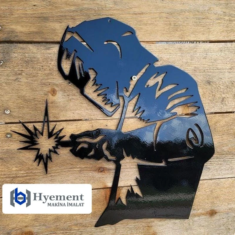 صناعة مجسمات حديدية دول الخليج