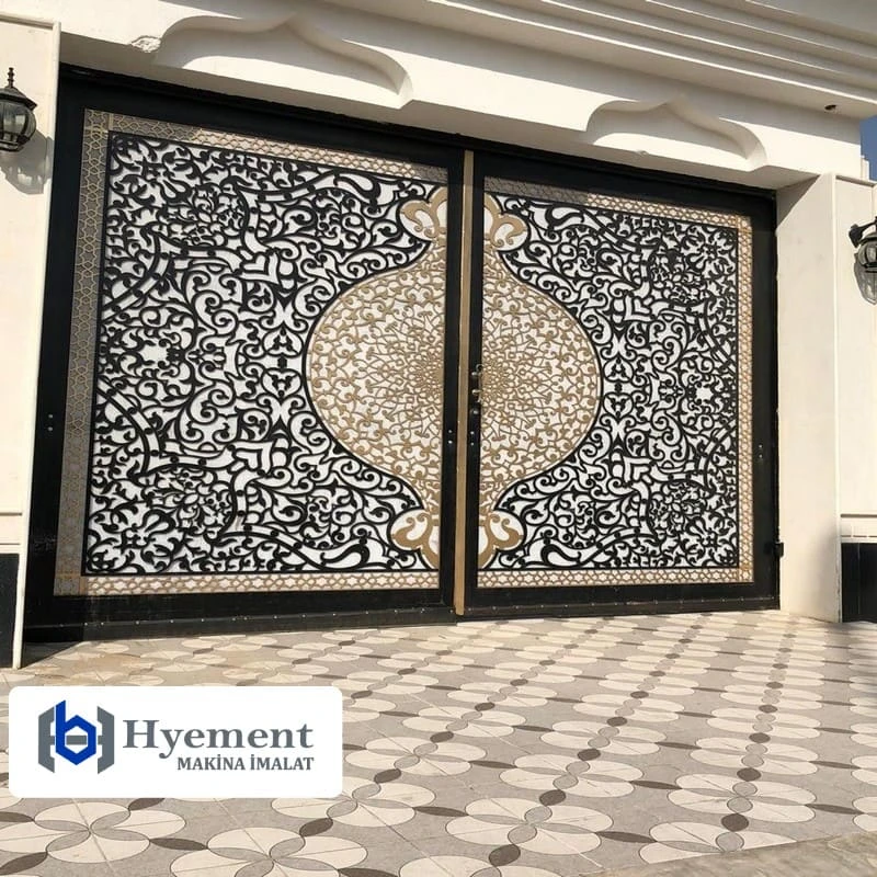 صناعة الأبواب الفولاذية